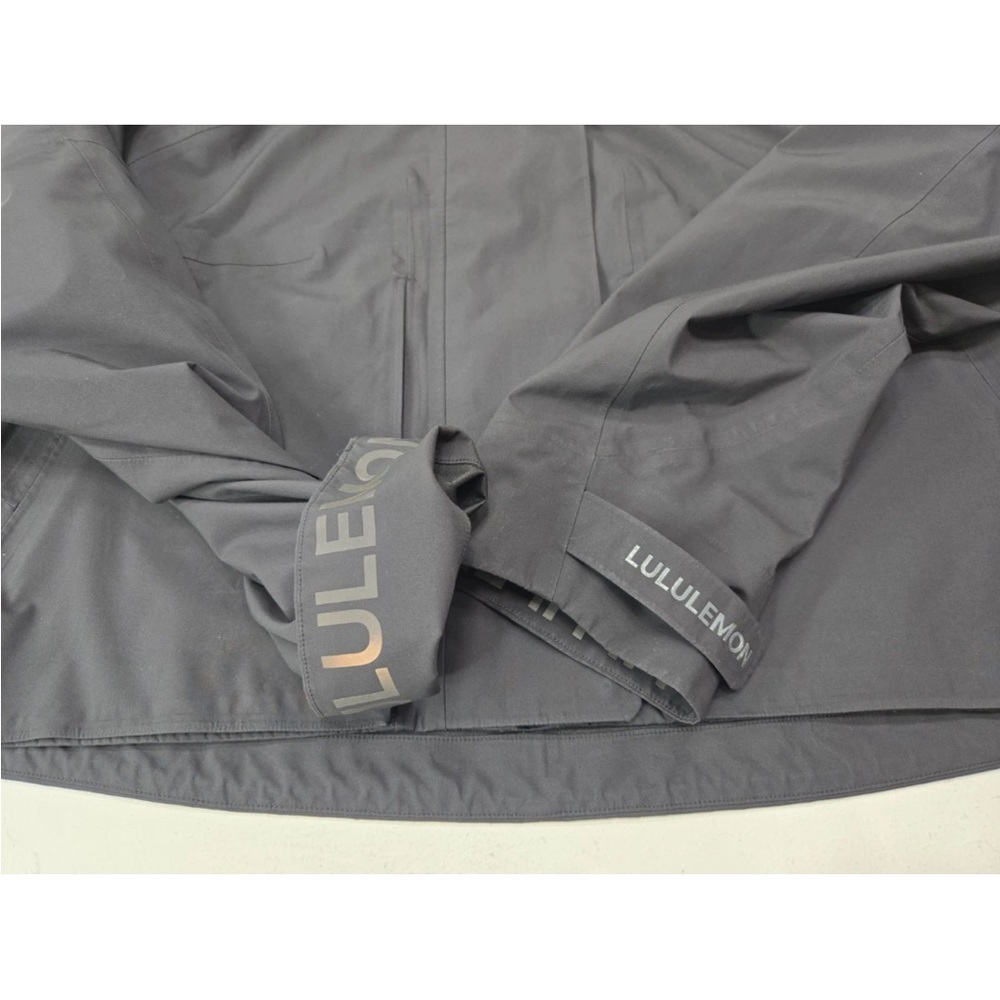 Lululemon Rain Chaser Jacket Black Size 4 Womens - Picture 4 of 11